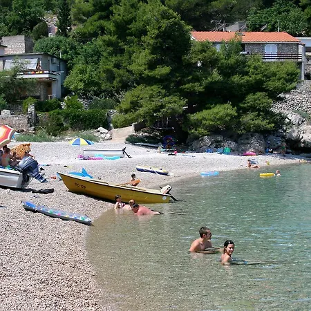 Uvala Smokvina 4036c * Sućuraj