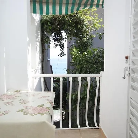 Uvala Smokvina 4036c * Sućuraj